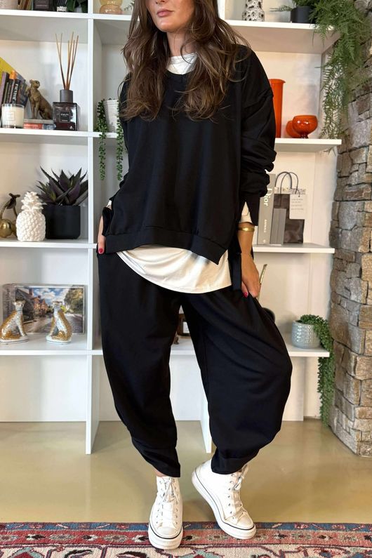 The Sunday Morning V Slouch Sweatshirt Black